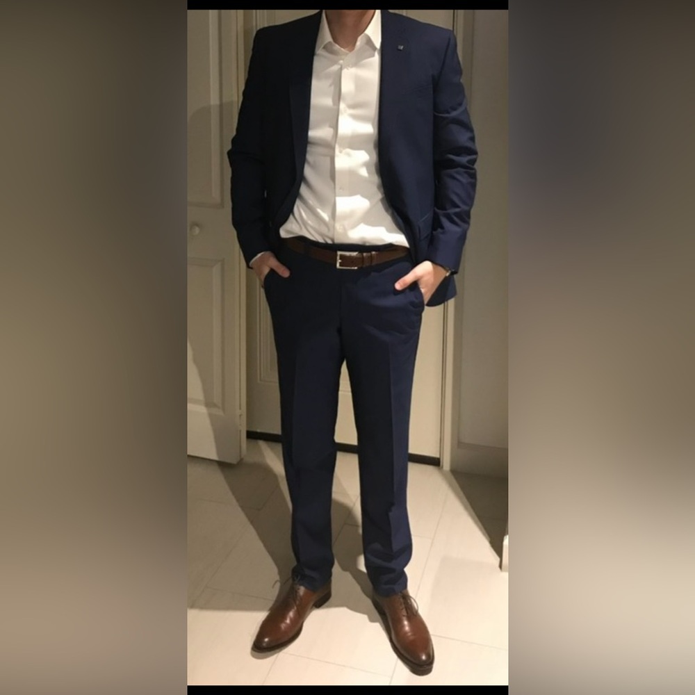 Jacket 42L pants 35L  Ted Baker London; Endurance